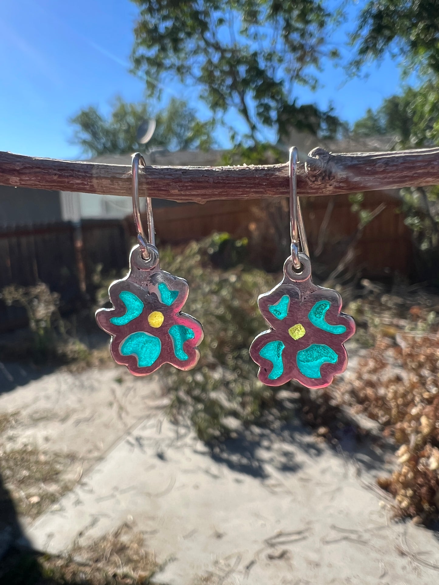 Floral enamel earrings plate