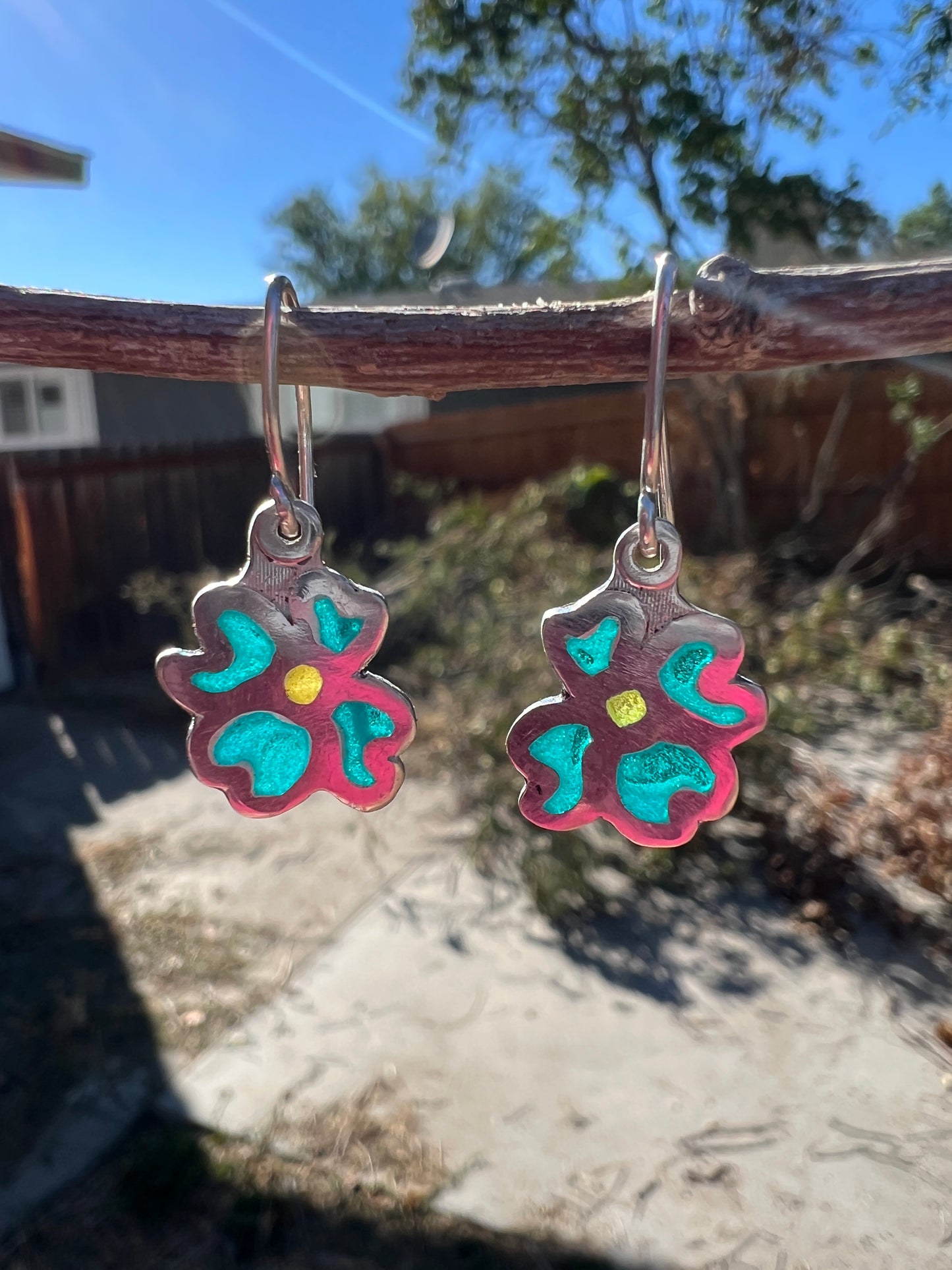 Floral enamel earrings plate